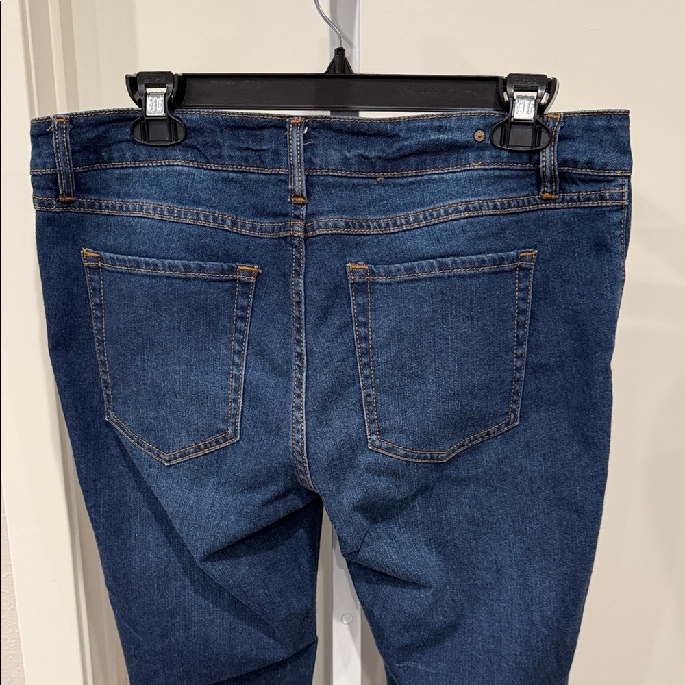 CAbi Laguna Slim Boyfriend Jeans Style 222 Dark Wash Sz 6 - Picture 6 of 6